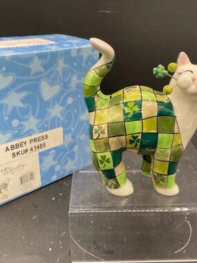 2004 Amy Lacombe Whimsiclay Pat St Patricks Patch Cat #86122 Green Cat in Box